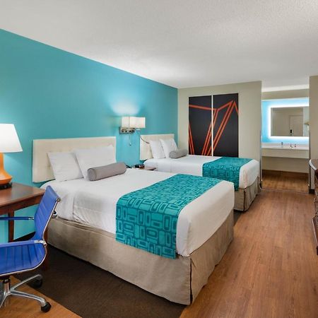 Howard Johnson By Wyndham Savannah Ga Джорджтаун Экстерьер фото