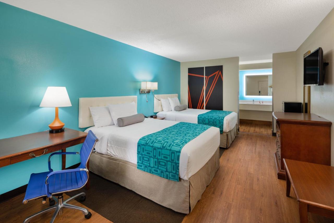 Howard Johnson By Wyndham Savannah Ga Джорджтаун Экстерьер фото